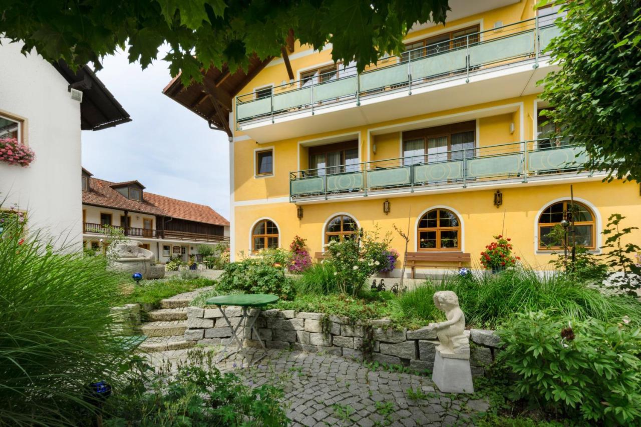Hotel Preishof Kirchham Zewnętrze zdjęcie