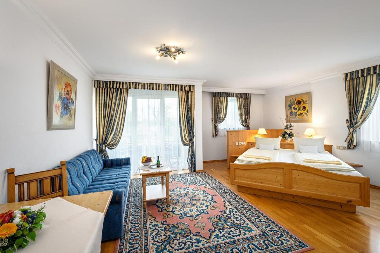 Hotel Preishof Kirchham Zewnętrze zdjęcie
